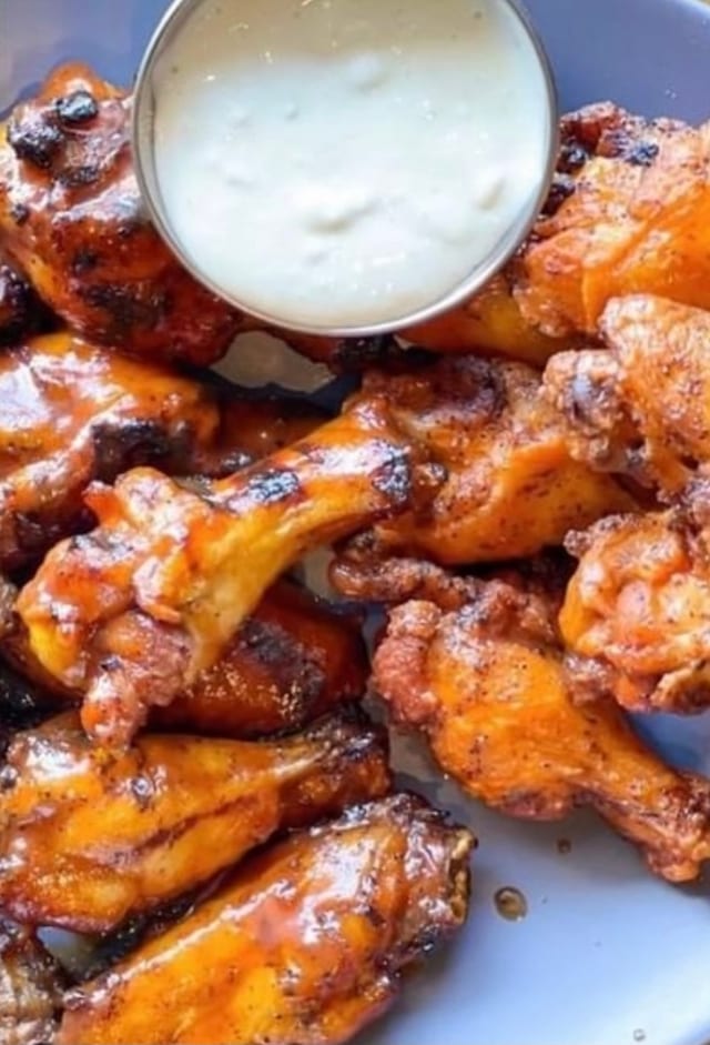 15 PC fried wings.